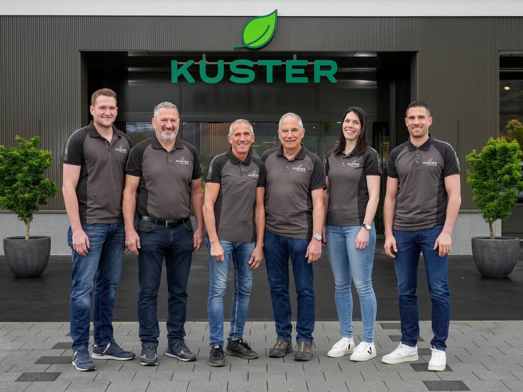 v.l.n.r.: Nando, Norbert, Marcel, Sepp, Flavia und Marc Kuster